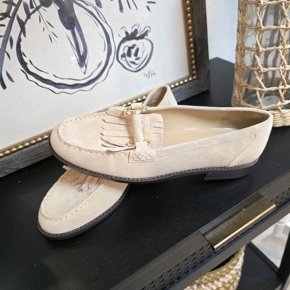 Ann Taylor Shoes - Ann Taylor Women's Kiltie Chain Loafers Taupe Size 9 Leather Made In Italy New